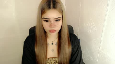 MAXXINE online show from March 7, 9:17 pm