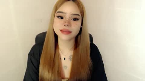 MAXXINE online show from October 4, 5:46 am