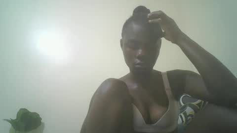 prettiest_doll online show from December 21, 10:57 pm