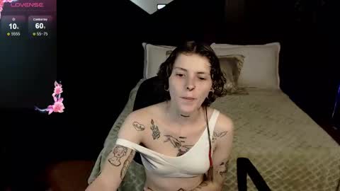 pretty_cristal22 online show from February 4, 12:24 am