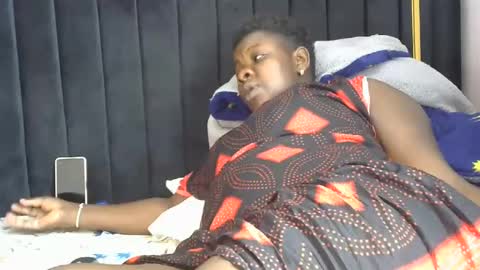 pretty_gaal online show from January 3, 7:27 am