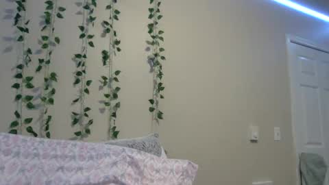 pretty_girl828687 online show from January 10, 10:14 pm