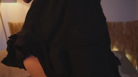pretty_goddess online show from May 19, 8:16 pm