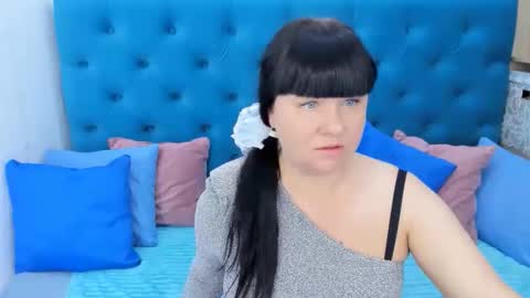 Snapshot of pretty_malika chatting on September 27, 1:24 am pretty_malika online show from September 27, 1:24 am