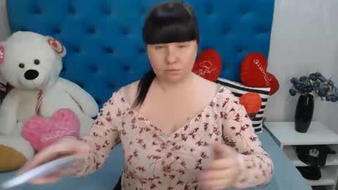 Snapshot of pretty_malika chatting on February 17, 9:24 am pretty_malika online show from February 17, 9:24 am