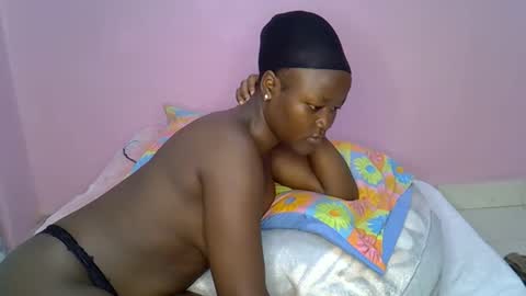 pretty_maya2 online show from October 6, 11:42 pm