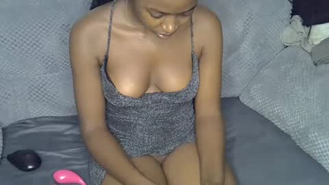 pretty_petite24 online show from June 17, 6:42 pm