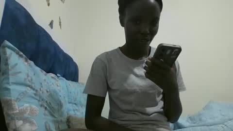 pretty_petite_ebony online show from December 1, 7:49 pm