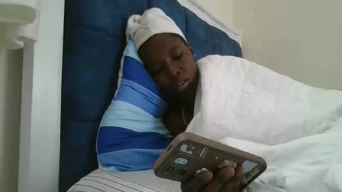 pretty_petite_ebony online show from December 22, 2:20 pm