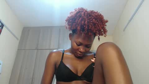 pretty_pixel online show from October 19, 6:32 pm