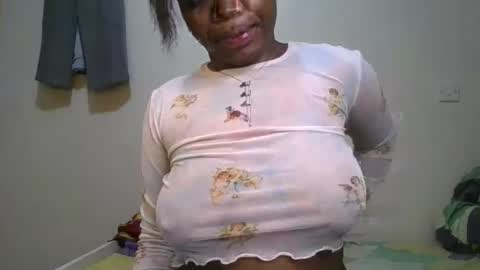 pretty_shila online show from October 26, 8:15 pm