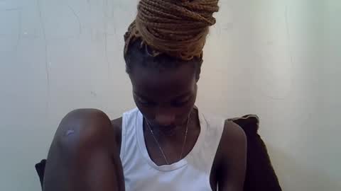 Vee online show from February 22, 9:54 am