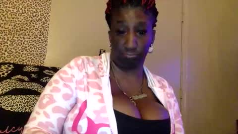 deafmarie online show from February 24, 1:16 am