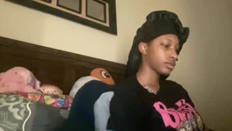 prettyfacefemale online show from March 14, 7:42 am