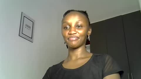 Pretty darkskin doll online show from April 30, 11:37 am