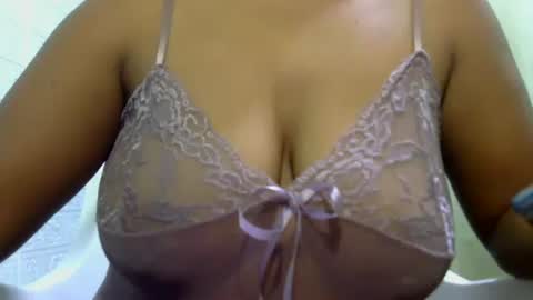 prettygirl_ynna online show from October 10, 10:42 am