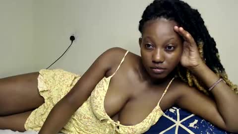 Snapshot of prettygoddess1 chatting on February 13, 1:40 am Mary online show from February 13, 1:40 am