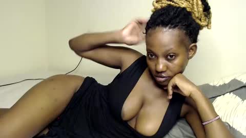 Snapshot of prettygoddess1 chatting on February 15, 1:42 am Mary online show from February 15, 1:42 am