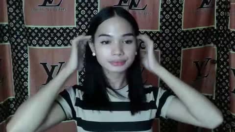 prettykhelcy online show from February 9, 11:12 am