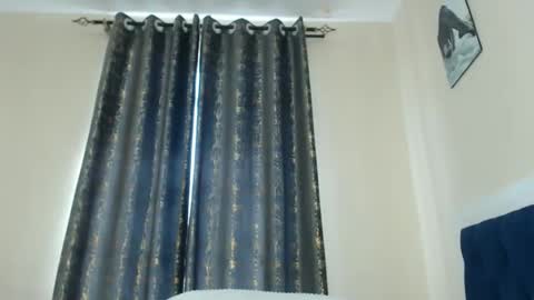 Lizzy online show from January 9, 10:52 am