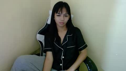 Snapshot of prettymiya chatting on October 7, 7:29 pm Miya 3 online show from October 7, 7:29 pm