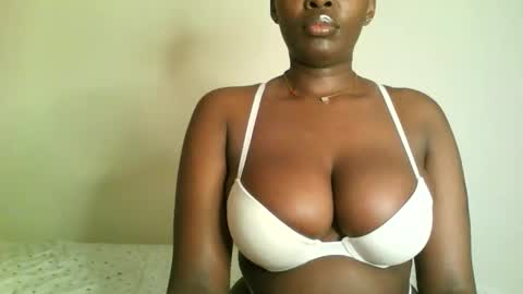 prettyvishy online show from September 16, 3:03 am