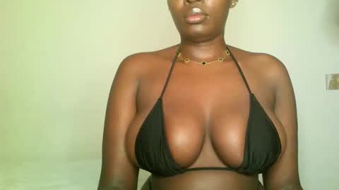 prettyvishy online show from February 25, 2:47 am