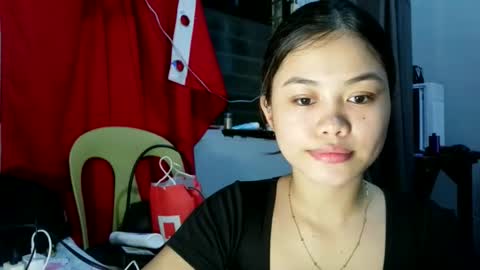 prettyyy_lovelyyy online show from April 19, 12:38 pm