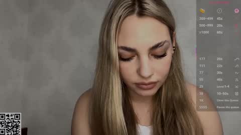 Amelia online show from December 15, 5:51 pm