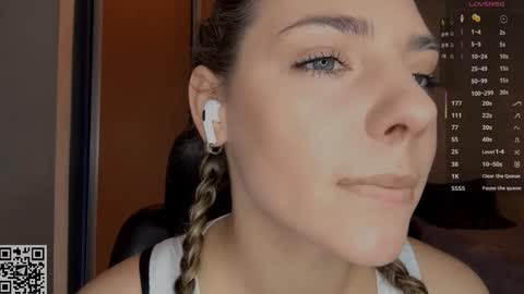 Amelia online show from January 6, 7:06 pm