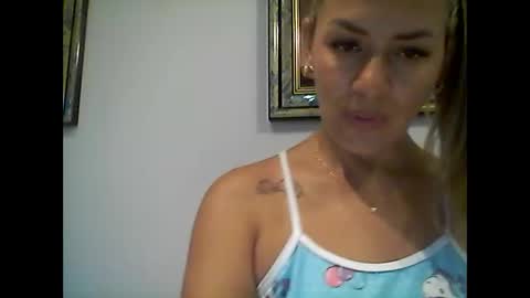 princesita2102 online show from April 15, 2:45 am