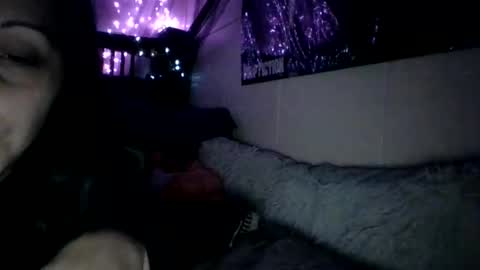 Holly love online show from November 4, 5:01 am