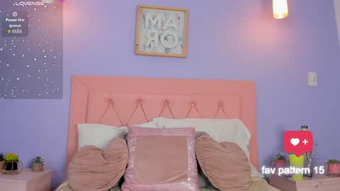 priscila_cooper_ online show from April 10, 8:26 pm