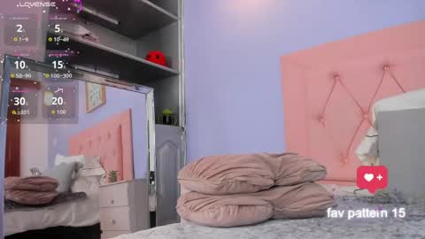 priscila_cooper_ online show from April 15, 9:15 pm