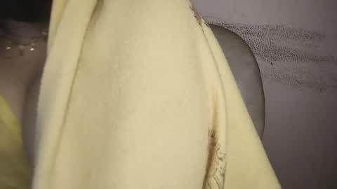 priyu_ online show from January 9, 2:16 am