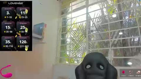 Snapshot of psique_naughty2 chatting on January 22, 12:06 pm psique_naughty2 online show from January 22, 12:06 pm
