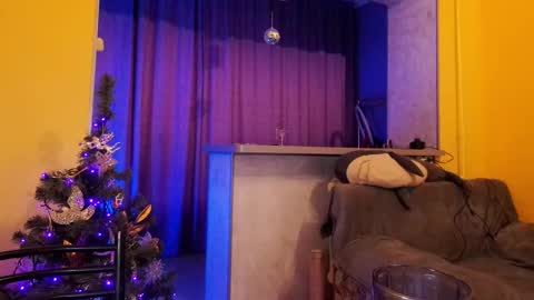 LUCY -----    online show from December 28, 6:50 pm