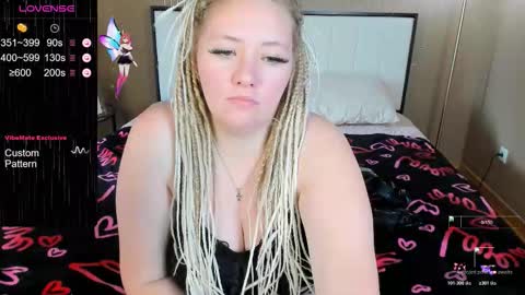 puffybun online show from November 19, 6:35 am