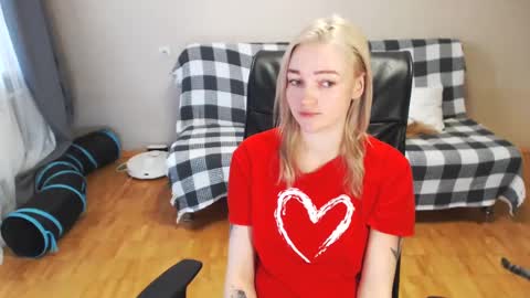 Polly online show from February 26, 3:57 am