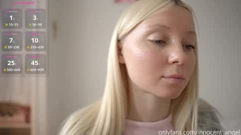 Snapshot of pureangeldolores chatting on January 1, 10:21 am i dont do shows for free. watching here silently and waiting for me to start showing you something for free is useless online show from January 1, 10:21 am