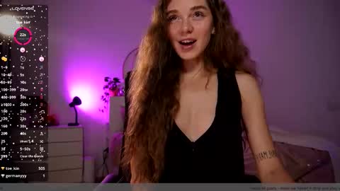 Snapshot of purple_baby chatting on October 25, 6:04 pm Sasha  wait you here 6 of November. will celebrate my B- day online show from October 25, 6:04 pm