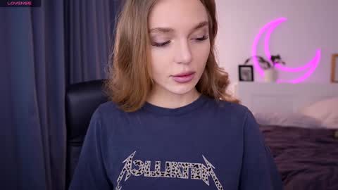 Snapshot of purple_baby chatting on February 4, 4:39 pm Sasha  wait you here 6 of November. will celebrate my B- day online show from February 4, 4:39 pm