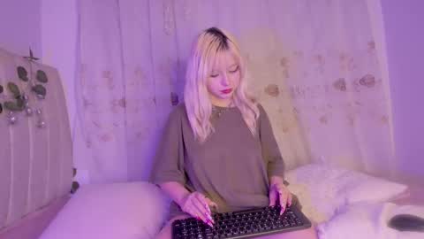 Snapshot of purplelilith3 chatting on September 28, 10:20 am Purple Lilith online show from September 28, 10:20 am