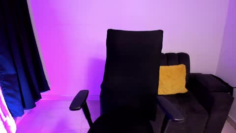 MEGANNNN online show from April 6, 4:46 am