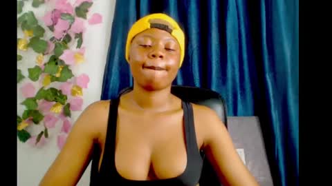 Stella online show from December 11, 8:50 pm