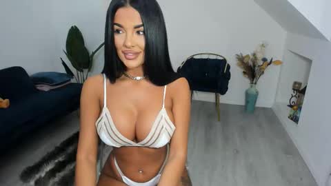 Andreea online show from February 21, 7:14 pm