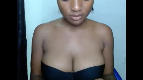 pussyxwetx online show from October 30, 9:27 pm