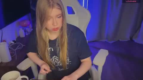 pwzx online show from July 17, 6:33 pm
