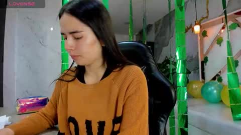 Qetsyah online show from March 18, 1:27 pm