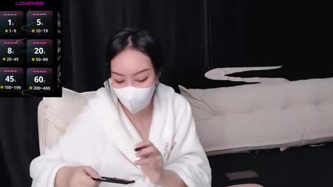 qianqian_ online show from November 27, 9:34 am